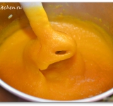 Готовые овощи измельчаем погружным блендером. Добавляем имбирь, солим, перчим по вкусу.	