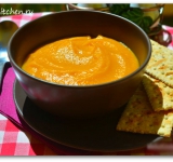 Ароматный, нежный, легкий, густой суп-пюре из тыквы готов! Горячим подаем к столу! Приятного аппетита! 
 
Cсылка на оригинальный рецепт:  hellokitchen.ru/6851/sup-pure-iz-tikvi/ 	