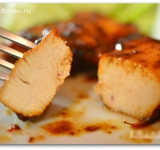 Вкусное, ароматное, нежное мясо к ужину готово, подаем к столу с любым любимым гарниром, хотя лучше всего подходит отварной рис. 
 
Cсылка на оригинальный рецепт:  hellokitchen.ru/6054/kurinoe-file-v-tomatno-soevom-souse/ 	