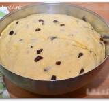 За два часа тесто должно в 2 раза увеличиться в размерах.	