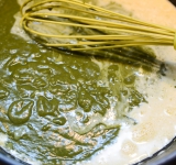 Также очень вкусно и в холодном виде. В таком случае не надо добавлять масло, вместо него добавьте сметаны.  
Приятного аппетита!	